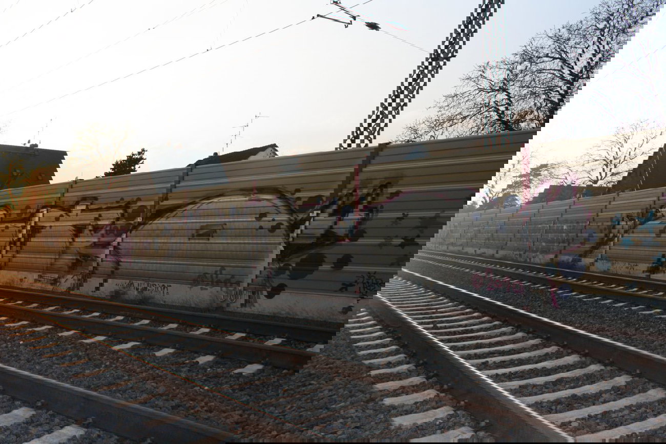 Graffiti Bombing - Photo by Manfredkarlheinz - zitro