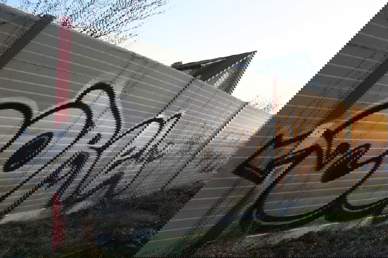 Graffiti Bombing - Photo by Manfredkarlheinz