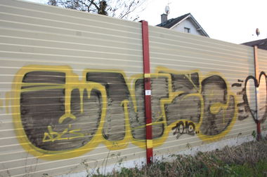 Graffiti Bombing - Photo by Manfredkarlheinz