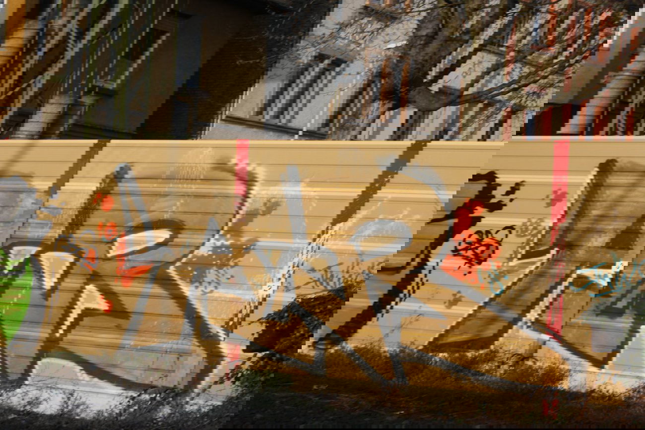 Graffiti Bombing - Photo by Manfredkarlheinz