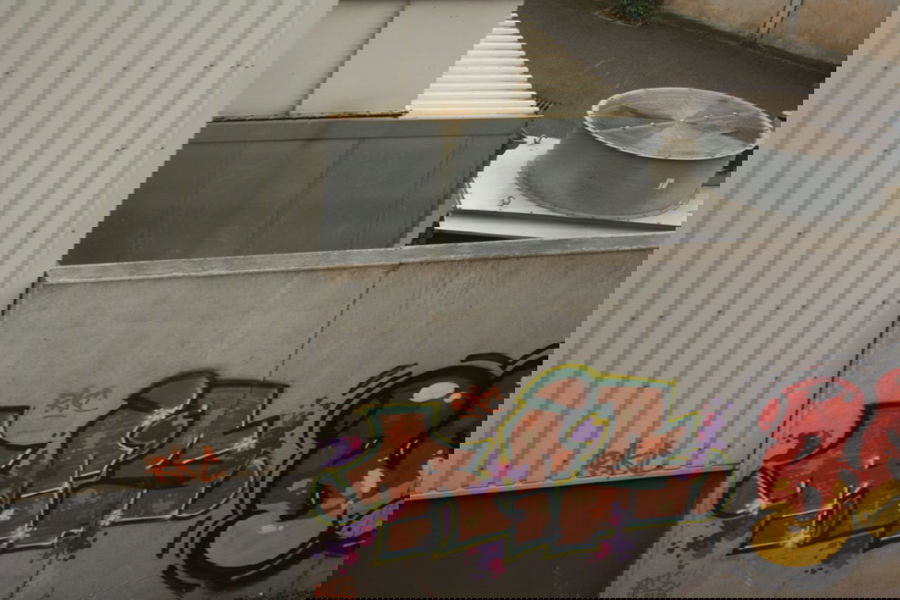 Graffiti Bombing - Photo by Manfredkarlheinz