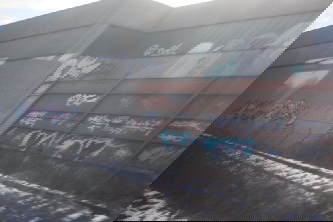 Graffiti Wall - Photo by Manfredkarlheinz