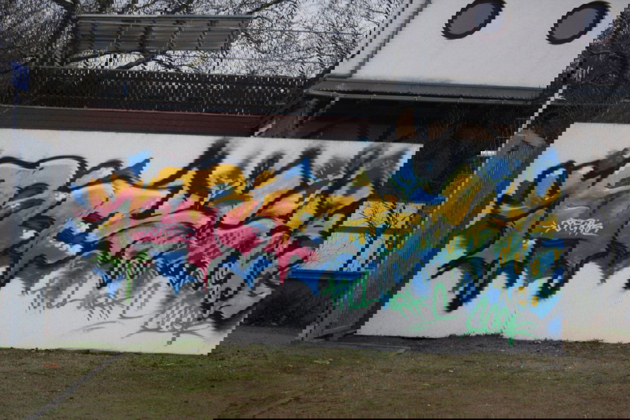 Graffiti Bombing - Photo by Manfredkarlheinz