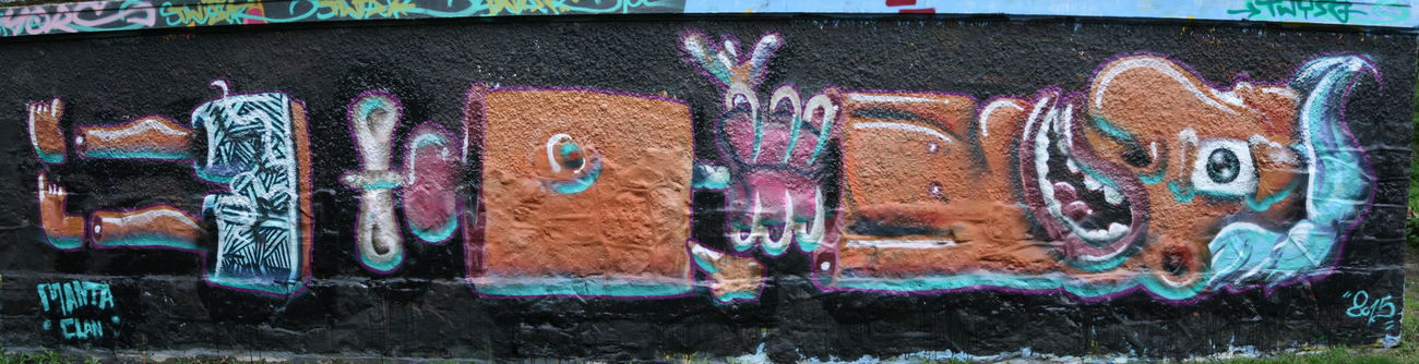 Graffiti Wall - Photo by MantaClan (2015)