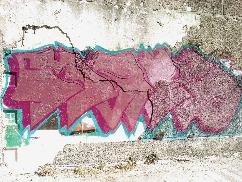 Graffiti Bombing - Photo by Mapc1 - Graffiti (2014)