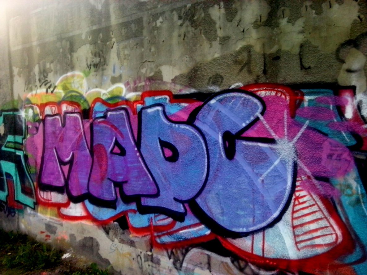 Graffiti Bombing - Photo by Mapc1 - Graff, Graffs, graffiti (2014)
