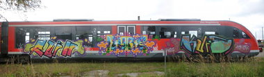 Graffiti Train - Photo by Marieundjana - ruin, hure, kurs