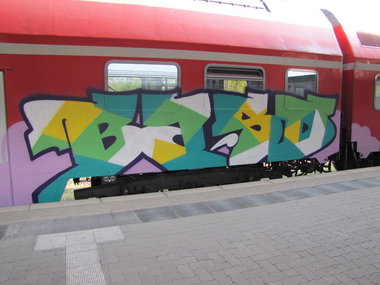 Graffiti Train - Photo by Marieundjana - basd