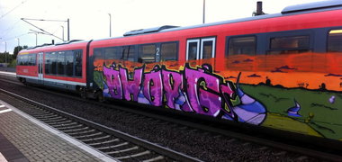 Graffiti Train - Photo by Marieundjana - oh, org