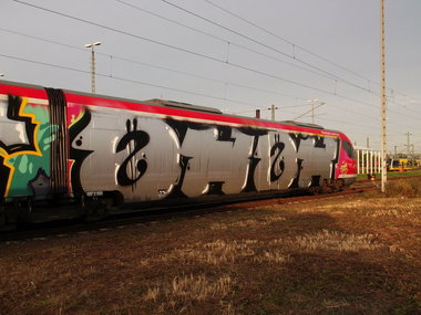Graffiti Train - Photo by Marieundjana - ohoh