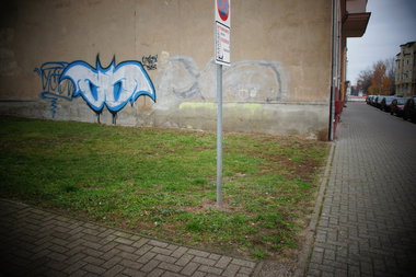 Graffiti Bombing - Photo by Marieundjana - oo