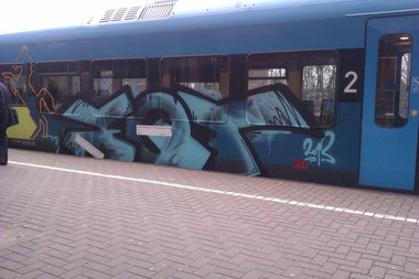 Graffiti Train - Photo by Marieundjana - eqt