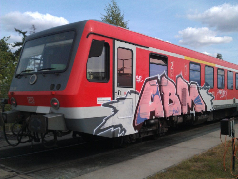 Graffiti Train - Photo by Marieundjana - abm