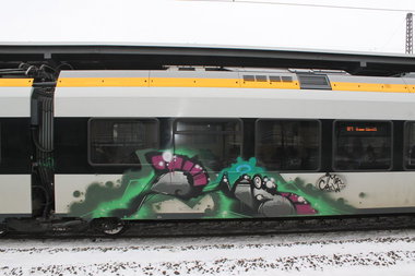 Graffiti Train - Photo by Marieundjana - imr