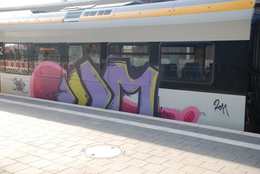 Graffiti Train - Photo by Marieundjana - boom