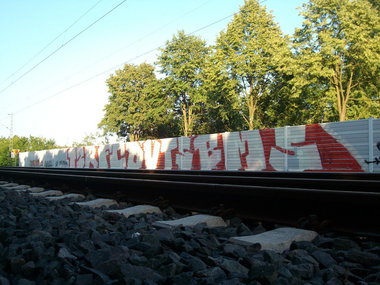 Graffiti Bombing - Photo by Marieundjana - t2r, fc, dvts