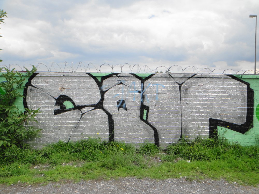 Graffiti Wall - Photo by Marieundjana - eqt