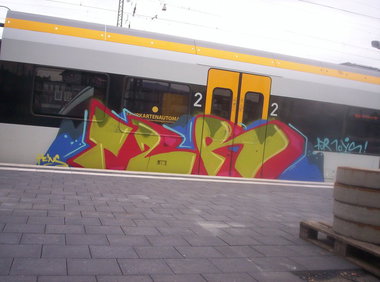Graffiti Train - Photo by Marieundjana - t2r
