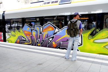 Graffiti Train - Photo by Marieundjana - joys
