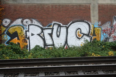 Graffiti Bombing - Photo by Marieundjana - bruc
