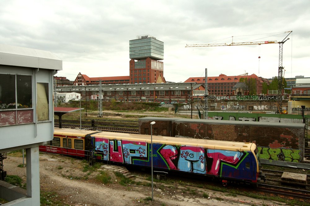 Graffiti Train - Photo by Marieundjana - 1up, fat