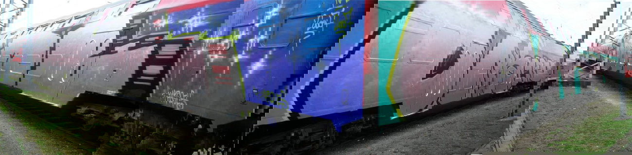 Graffiti Train - Photo by Marieundjana - rmb, dnr