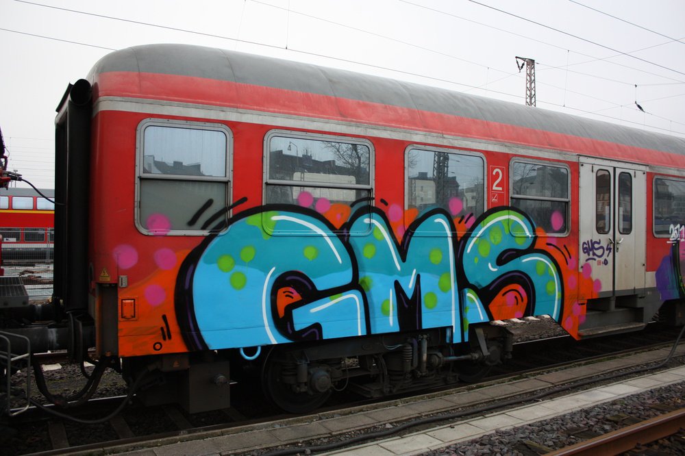 Graffiti Train - Photo by Marieundjana - gms
