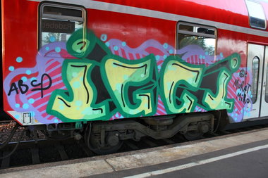 Graffiti Train - Photo by Marieundjana - iggi, abcp