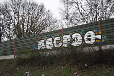 Graffiti Bombing - Photo by Marieundjana - abcp, dq