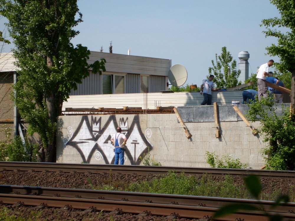 Graffiti Bombing - Photo by Marieundjana - sqa