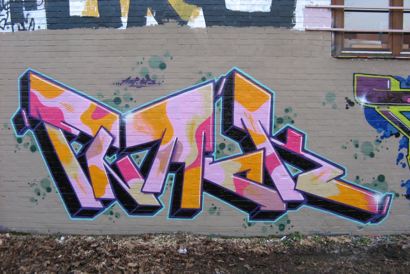Graffiti Wall - Photo by Marieundjana - fnack