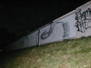 Graffiti Bombing - Photo by Marieundjana - btc