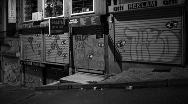 Graffiti Artwork - Photo by Marieundjana