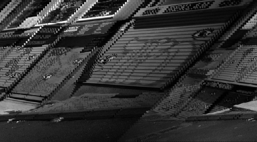 Graffiti Artwork - Photo by Marieundjana