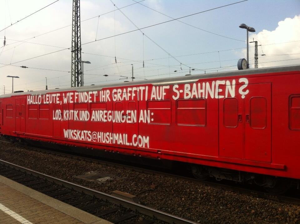 Graffiti Train - Photo by Marieundjana