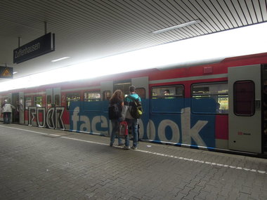 Graffiti Train - Photo by Marieundjana