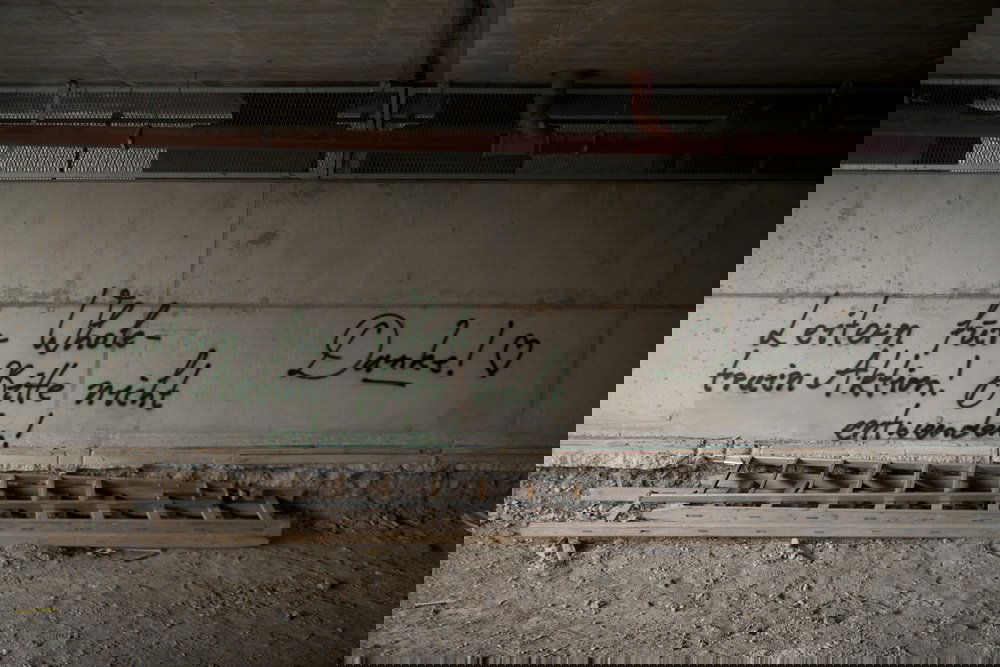 Graffiti Artwork - Photo by Marieundjana