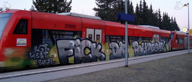 Graffiti Train - Photo by Marieundjana - rgr