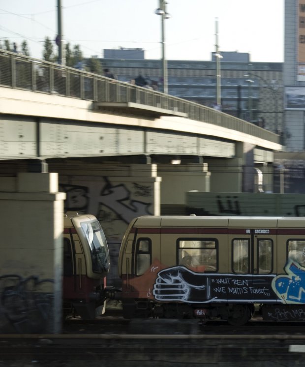 Graffiti Train - Photo by Marieundjana