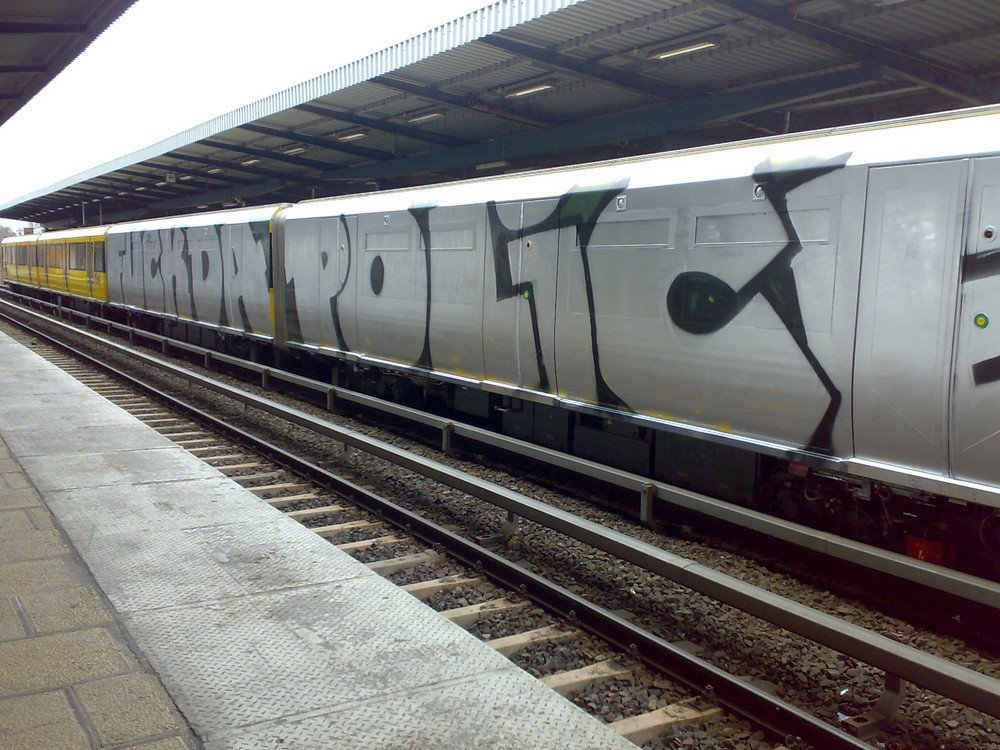Graffiti Train - Photo by Marieundjana