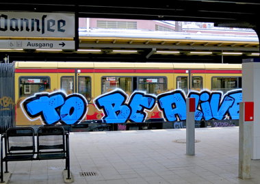Graffiti Train - Photo by Marieundjana