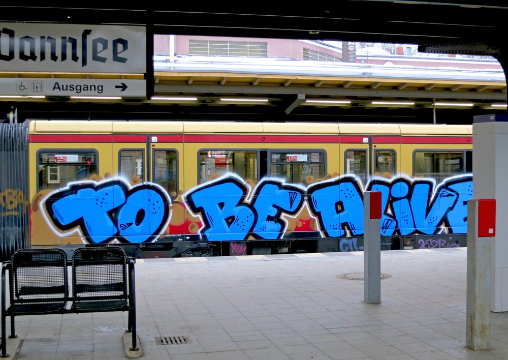 Graffiti Train - Photo by Marieundjana