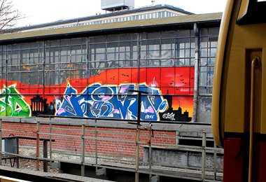 Graffiti Bombing - Photo by Marieundjana - fino