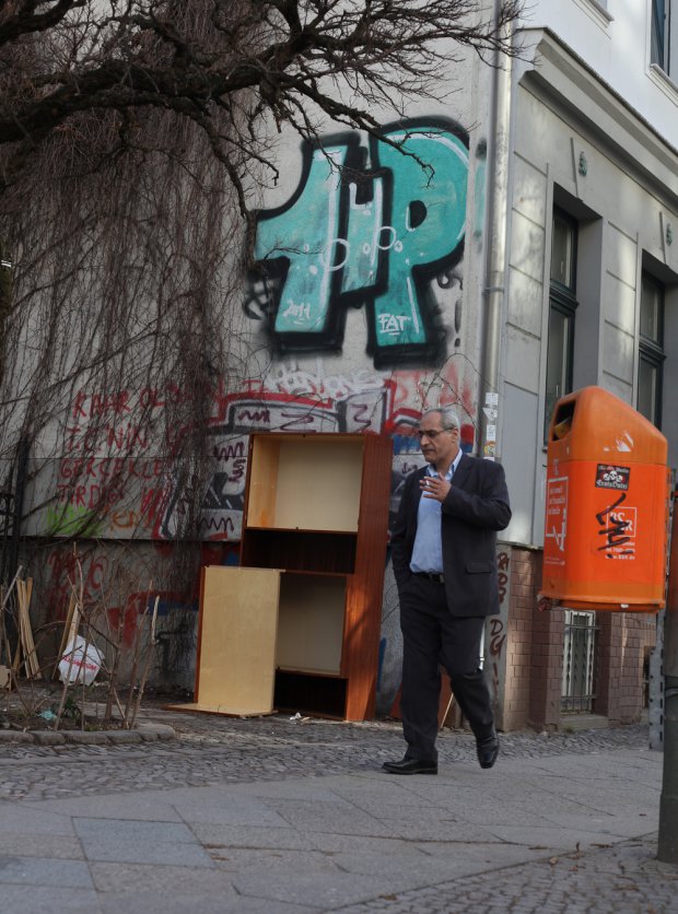 Graffiti Bombing - Photo by Marieundjana - 1up