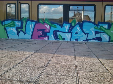 Graffiti Train - Photo by Marieundjana - wegas, org