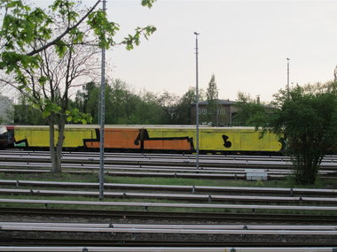 Graffiti Train - Photo by Marieundjana - tlb
