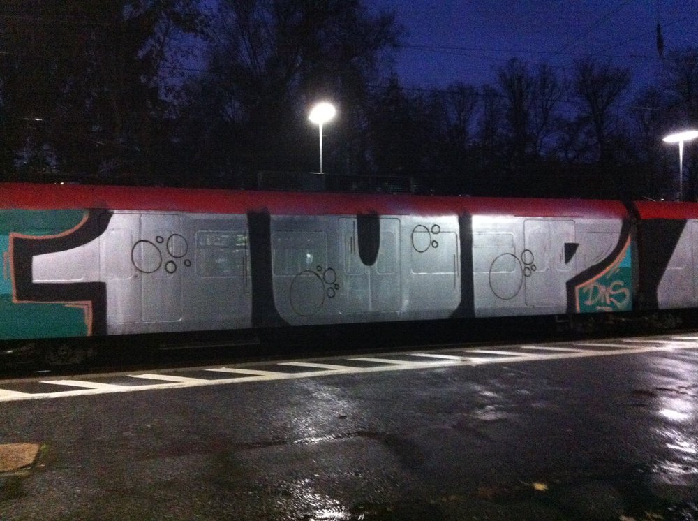 Graffiti Train - Photo by Marieundjana - 1up