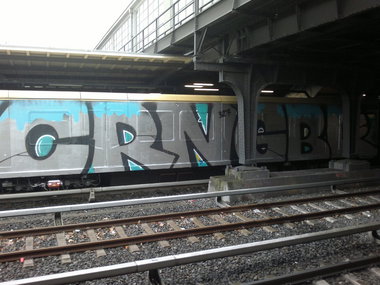 Graffiti Train - Photo by Marieundjana - crn, gbr