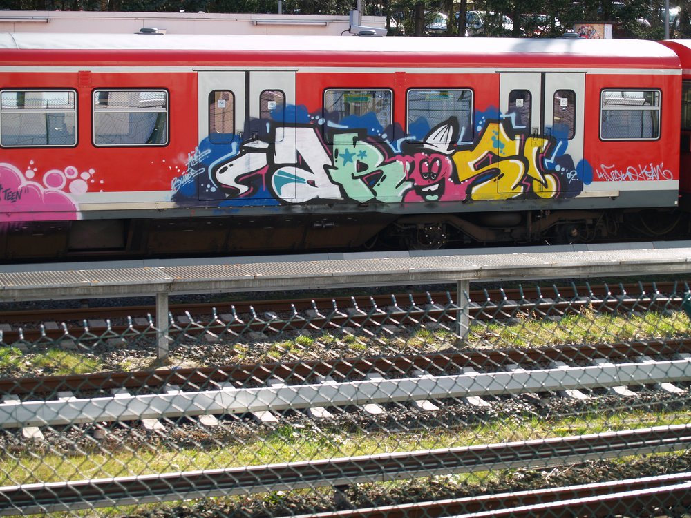 Graffiti Train - Photo by Marieundjana