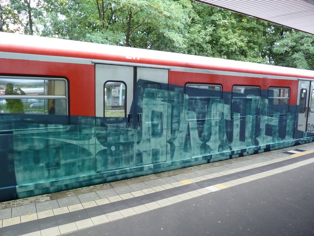 Graffiti Train - Photo by Marieundjana - rache